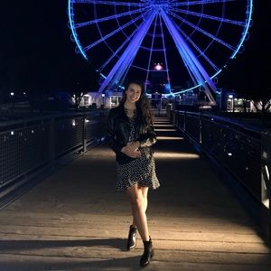 Meet your Posher, Emmy